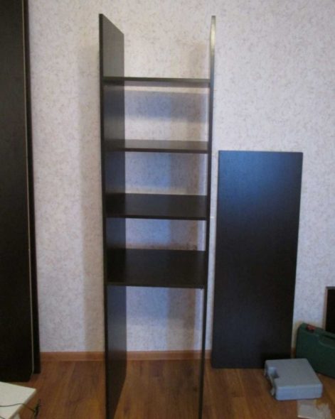 نحن تجميع خزانة الملابس