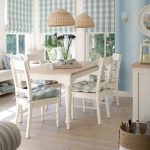 المنسوجات في لون واحد للزينة الجدول