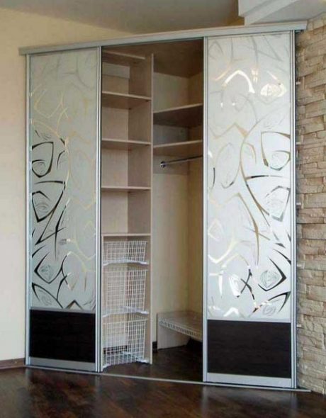 خزانة الثلاثي