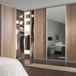 خزانة ملابس