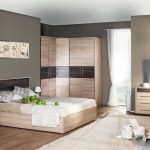 خزانة الزاوية في مكانة غرفة النوم