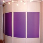 خزانة ملابس مشرقة وجميلة