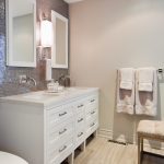 منضدة بيضاء من MDF