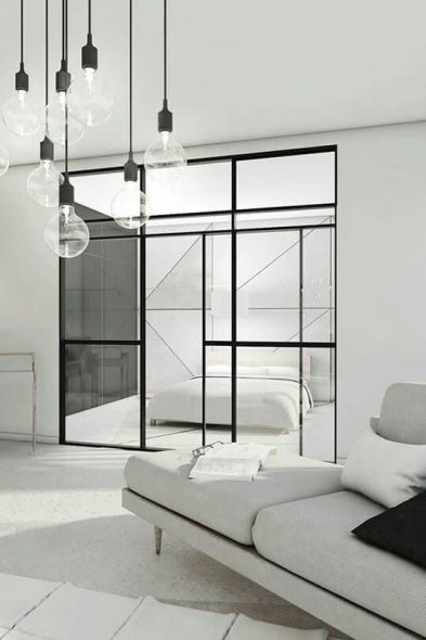 اللون الأبيض في الداخل