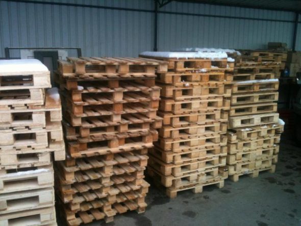 منصات خشبية