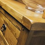 خشب البلوط الصلب من الأدراج