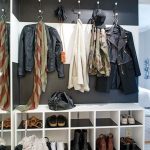 قاعة ساحة وظيفية بأسلوب التبسيط