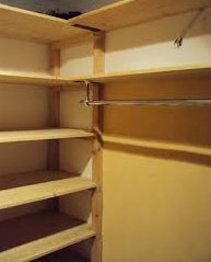 خزانة خشبية