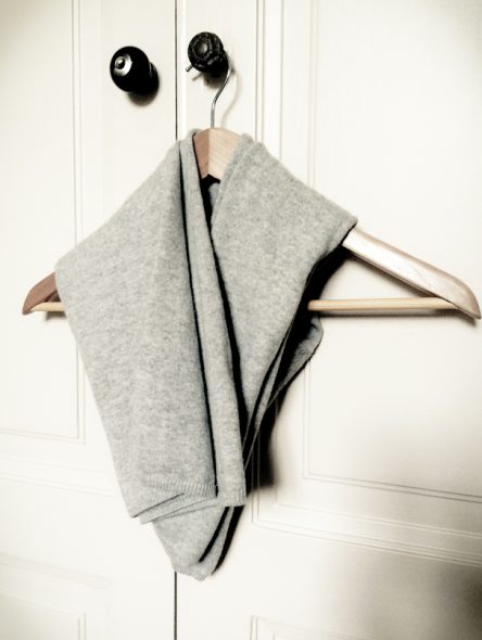 تخزين بالأزرار محبوك