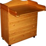 خزانة خشبية مع تغيير الجدول