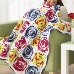 زخرفة جميلة الحلزون منقوشة يدويا