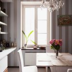 طاولة مربعة لمطبخ صغير حديث