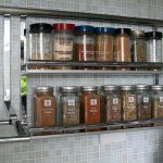 رفوف صغيرة للسور