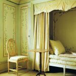 مكان النوم غير عادية في صلب مكانه