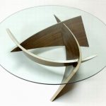 طاولة دوامة غير عادية تجذب دائما وجهات نظر متحمسة