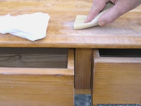 تجريد الأثاث