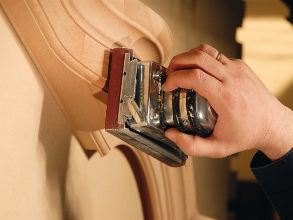 تلميع الخشب