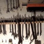 ثقوب مضلعة في ذلك