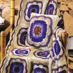 منقوشة مع وسادة لكرسي في تصميم الأزهار