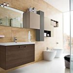 خزانة حائط وخزائن حائط في الحمام