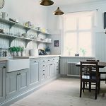 أرفف بلاستيكية خفيفة وغير مكلفة