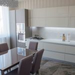 أنيقة طاولة المطبخ مستطيلة الحديثة