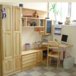 خزائن ورفوف من الصنوبر إلى الحضانة