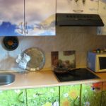 الخزانات مغطاة بالفيلم