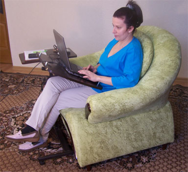 طاولة الكمبيوتر المحمول