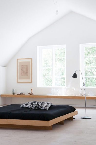 غرفة نوم مشرقة ومريحة