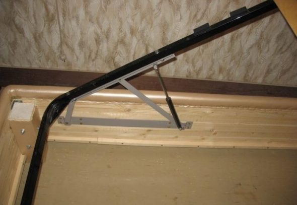 تركيب امتصاص الصدمات الغاز