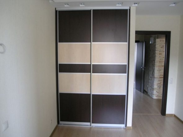 خزانة بابين