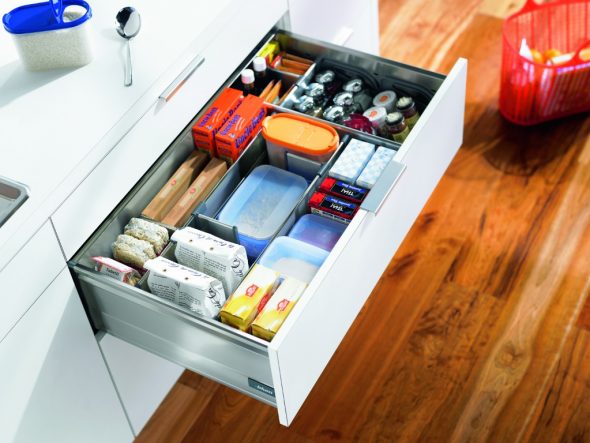 تنقسم معظم الصناديق إلى أقسام.