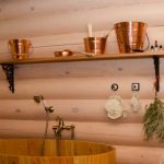 صنع الرفوف لغسل في الحمام