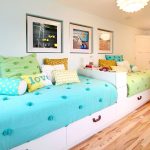 سرير مفرد مع أدراج