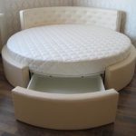 السرير جولة الأصلي مع درج