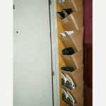 رف معلق للأحذية مصنوع من الورق المقوى