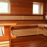 المظلة للاستحمام بيديه