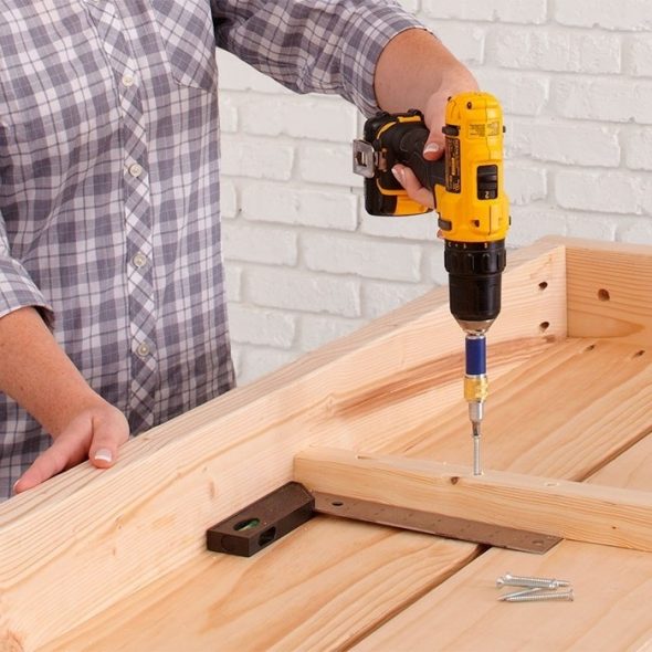 عملية تجميع السرير