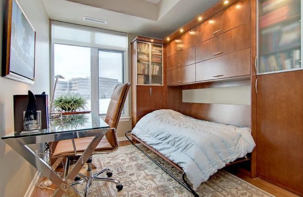 السرير في خزانة