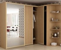 أبواب منزلقة