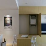 طاولة وكراسي مخبأة في خزانة لمطبخ صغير