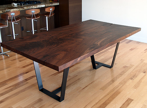 طاولة الجوز