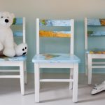 เก้าอี้ Decoupage ในสไตล์การออกแบบที่แตกต่างกัน