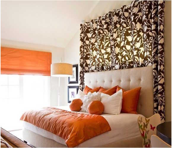 السرير مبطن