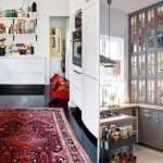 المطبخ دون خزائن أعلى مع خزائن العمود