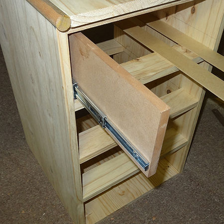 لوحة جانبية مثبتة