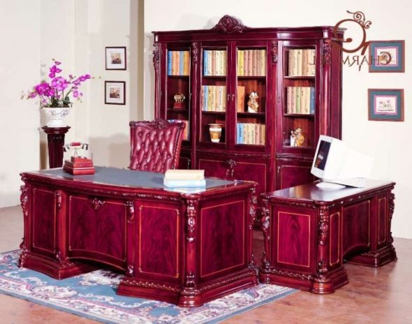 الأثاث الماهوجني