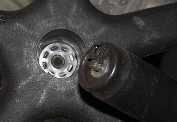 إزالة بعناية الغسالة مزلاج