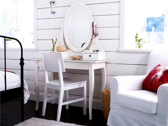 طاولة مكياج